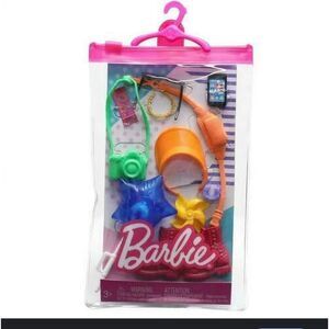 BARBIE ACCESSORY KIT NIB TRAVELS FEATURES RESEALABLE BAG WITH HANGAR FOR STORAGE